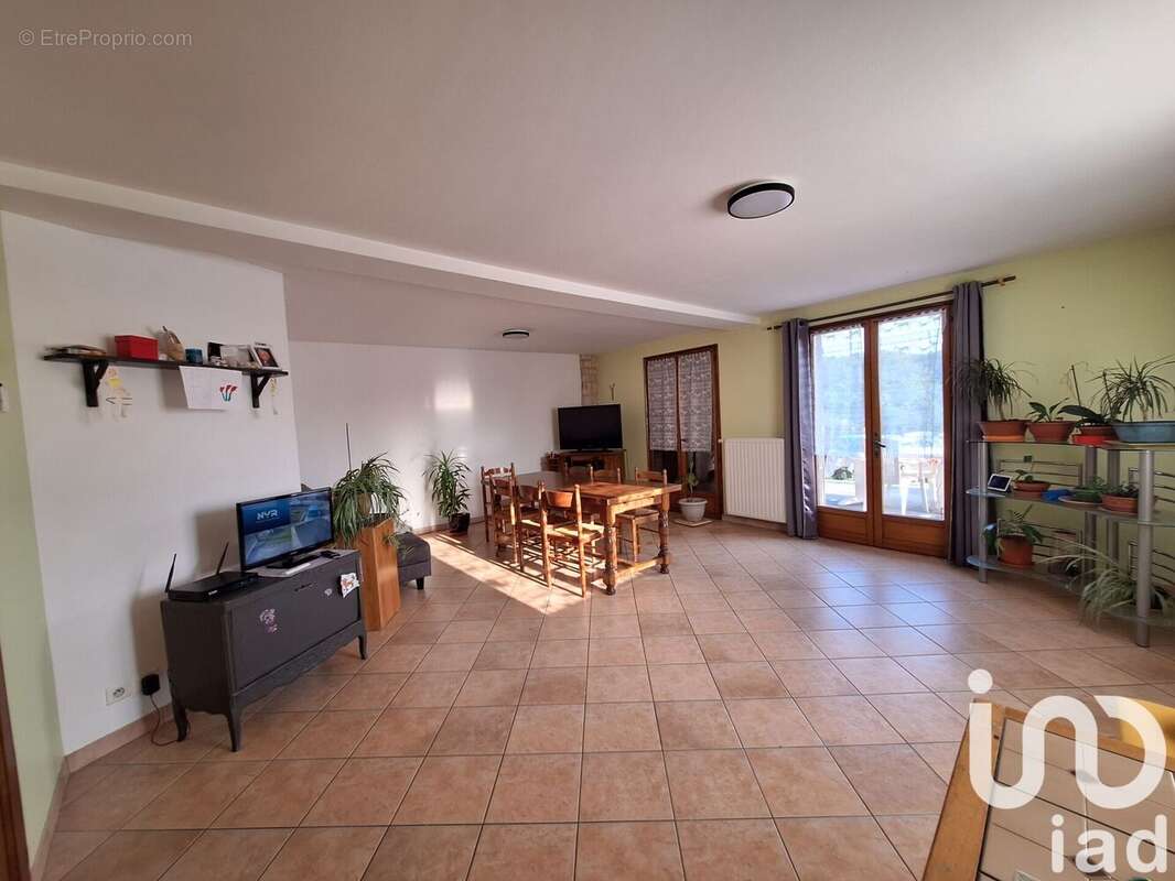 Photo 9 - Maison à HADIGNY-LES-VERRIERES