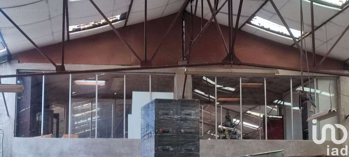 Photo 6 - Parking à LE TEILLEUL