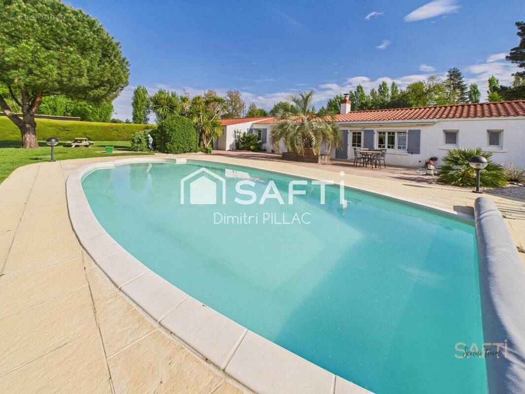 Photo 1 - Maison à CHALLANS