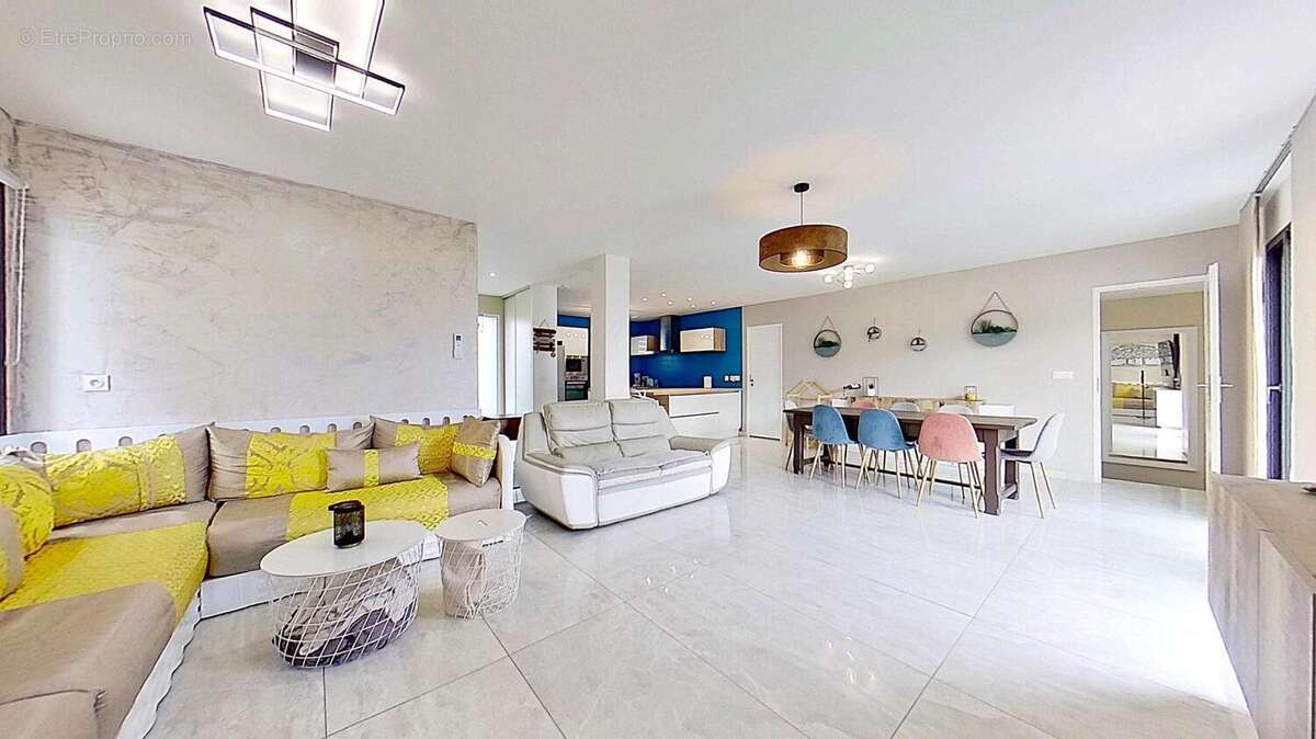 Photo 3 - Maison à CALVISSON