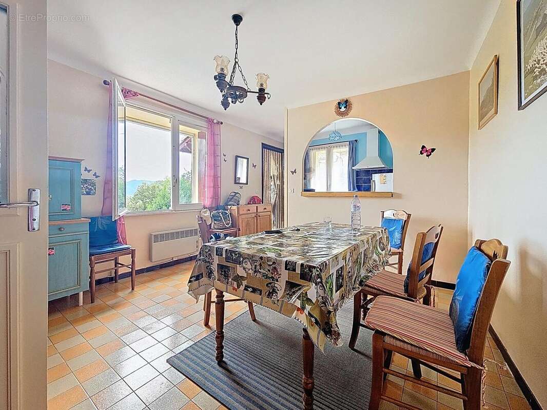 Photo 2 - Maison à SAINT-GENIES-DE-VARENSAL