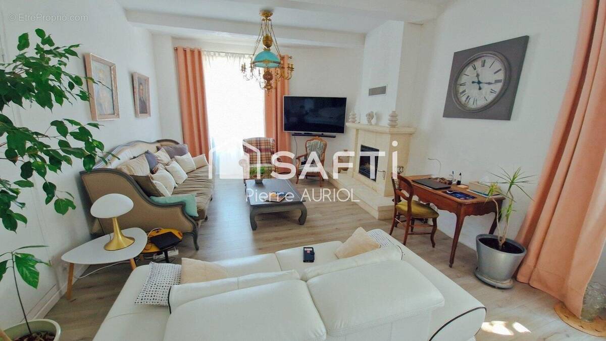 Photo 1 - Maison à LA BASTIDE-DES-JOURDANS