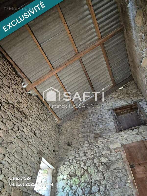 Photo 3 - Parking à AMBERT