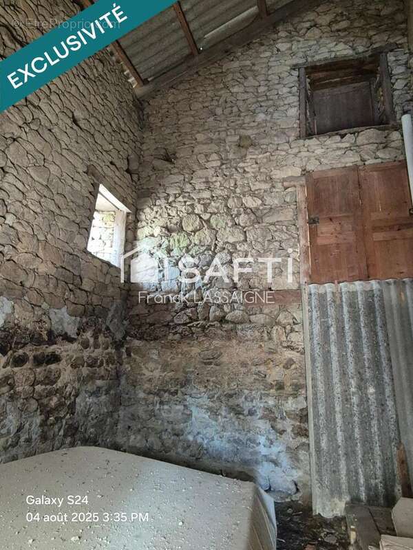 Photo 4 - Parking à AMBERT