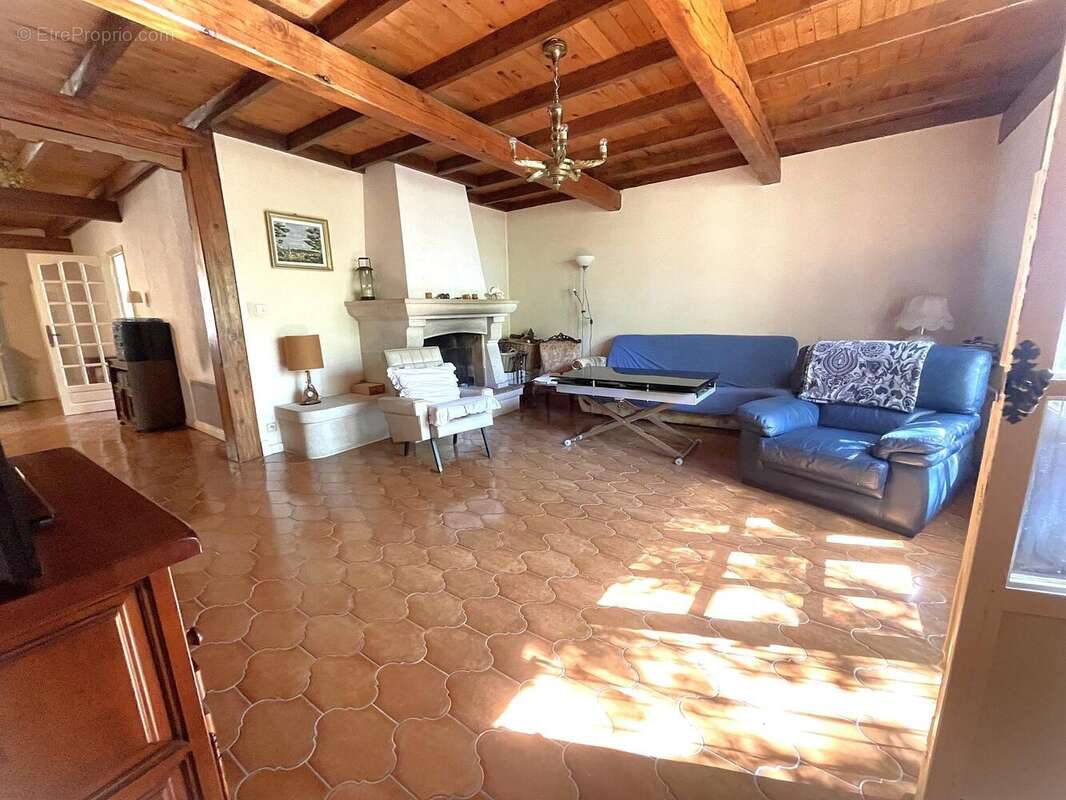 Photo 6 - Maison à LA ROQUE-D&#039;ANTHERON