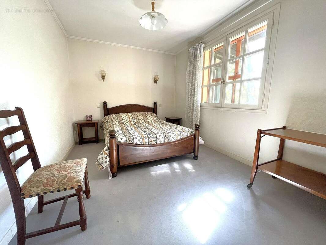 Photo 8 - Maison à LA ROQUE-D&#039;ANTHERON