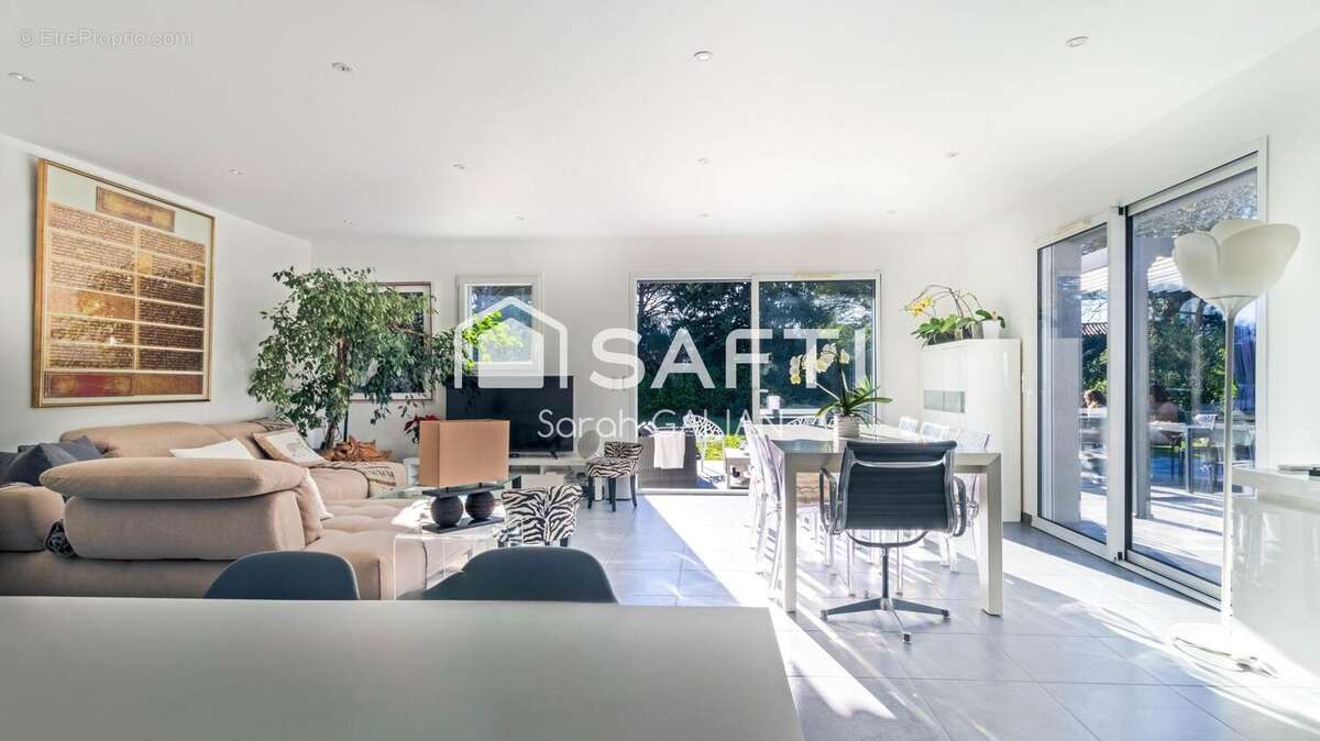 Photo 3 - Maison à BAGNOLS-EN-FORET