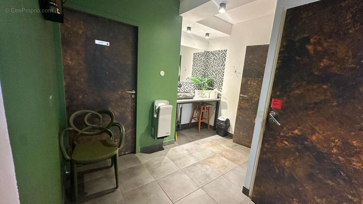 Photo 8 - Commerce à NANTES