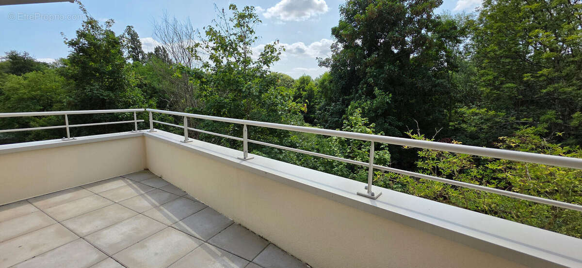 Appartement à FONTENAY-TRESIGNY