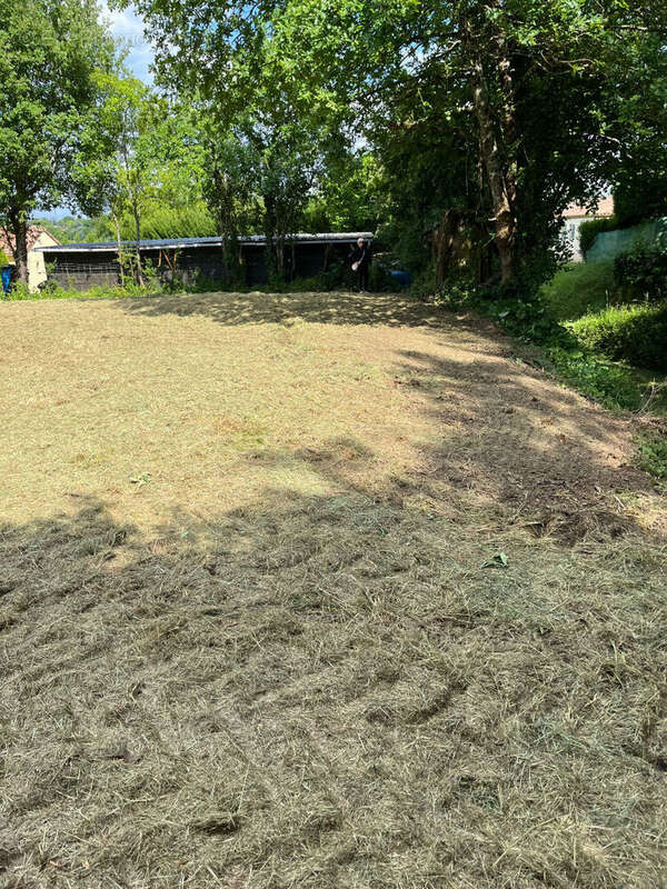 Terrain à LE VIGEANT