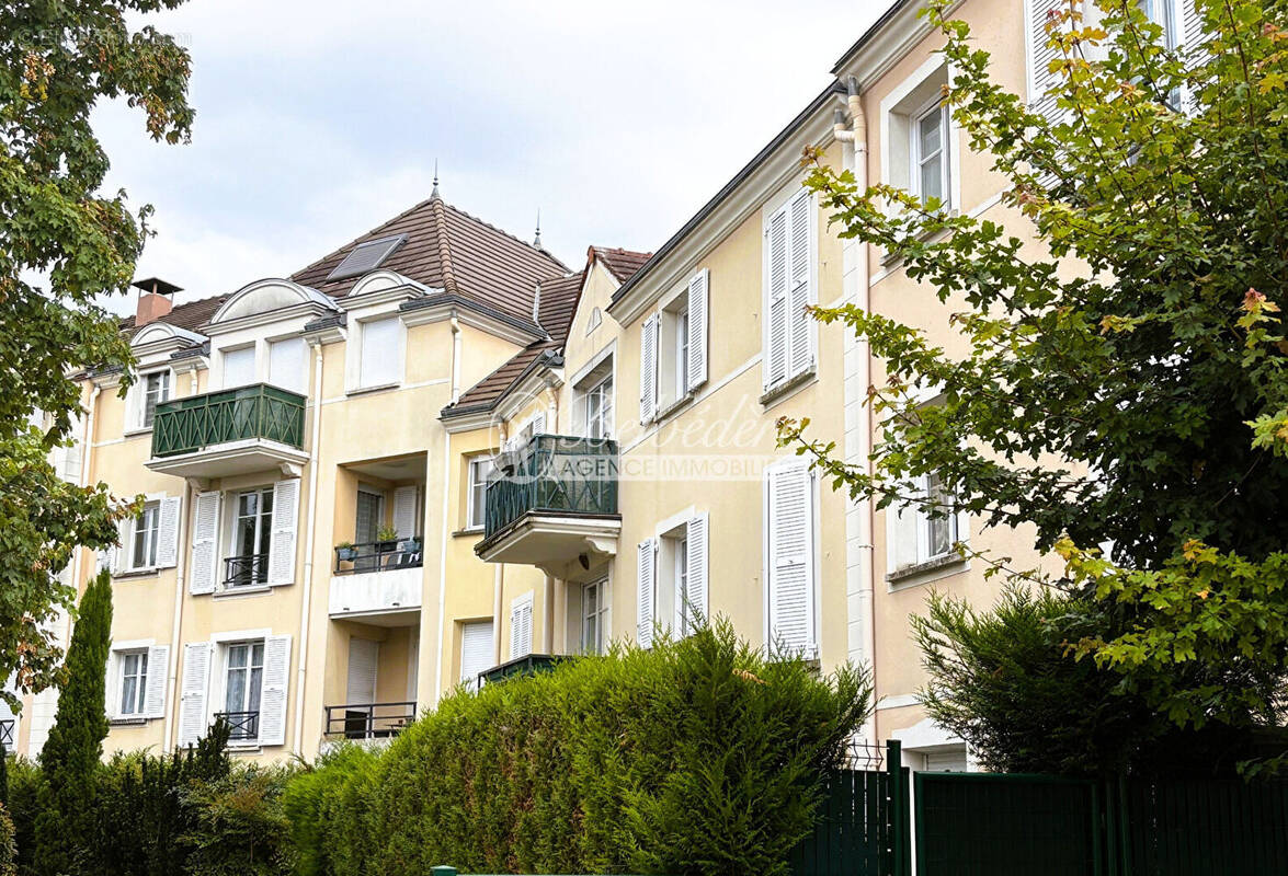 Appartement à LE PLESSIS-BOUCHARD