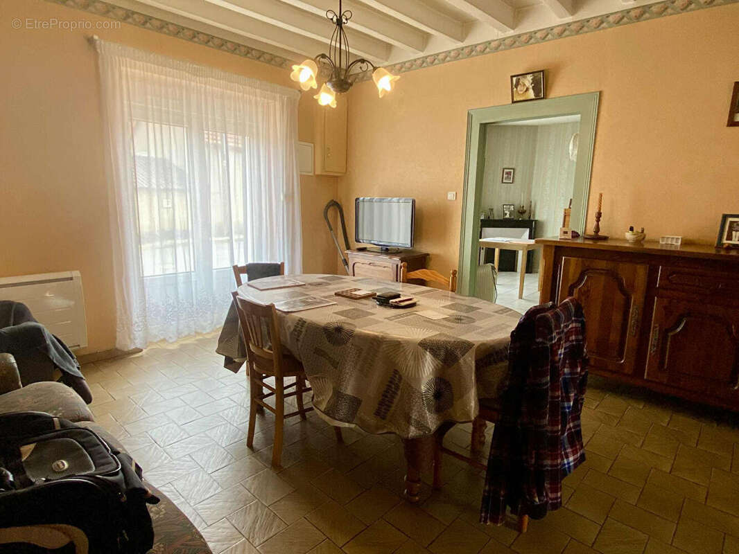 Maison à LA CHAPELLE-SAINT-REMY