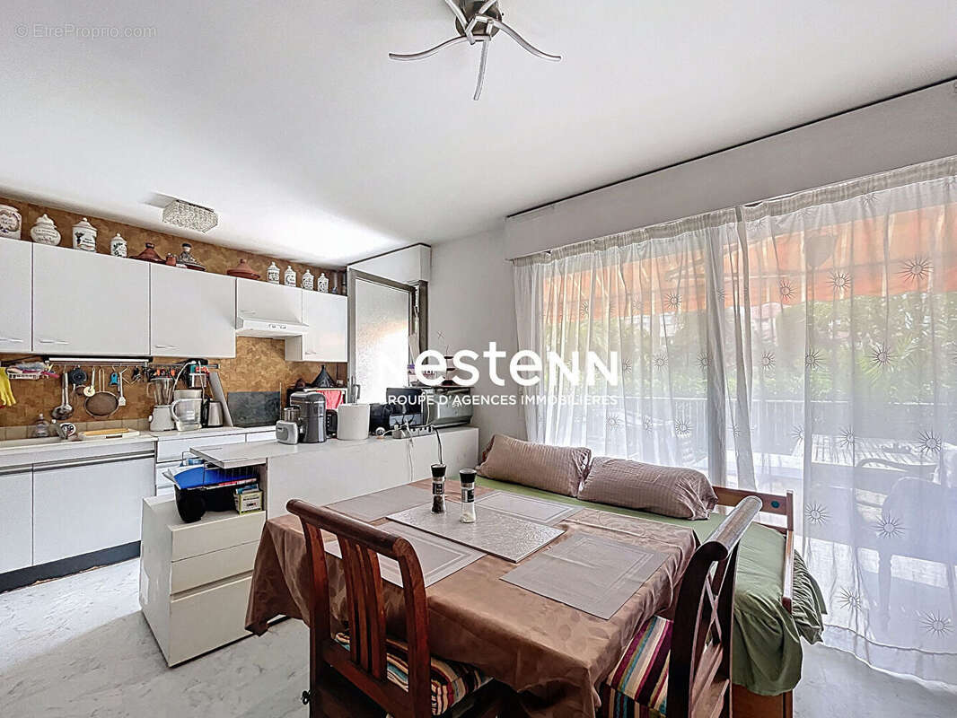 Appartement à VALLAURIS