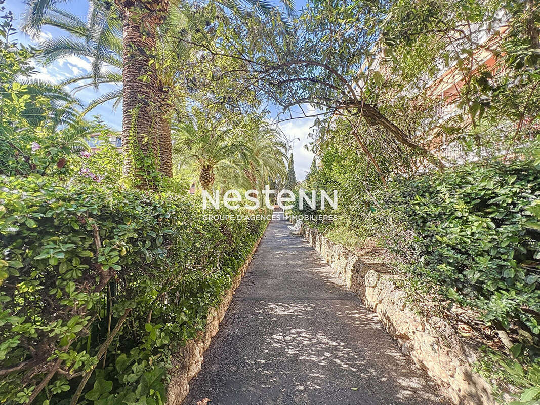 Appartement à VALLAURIS