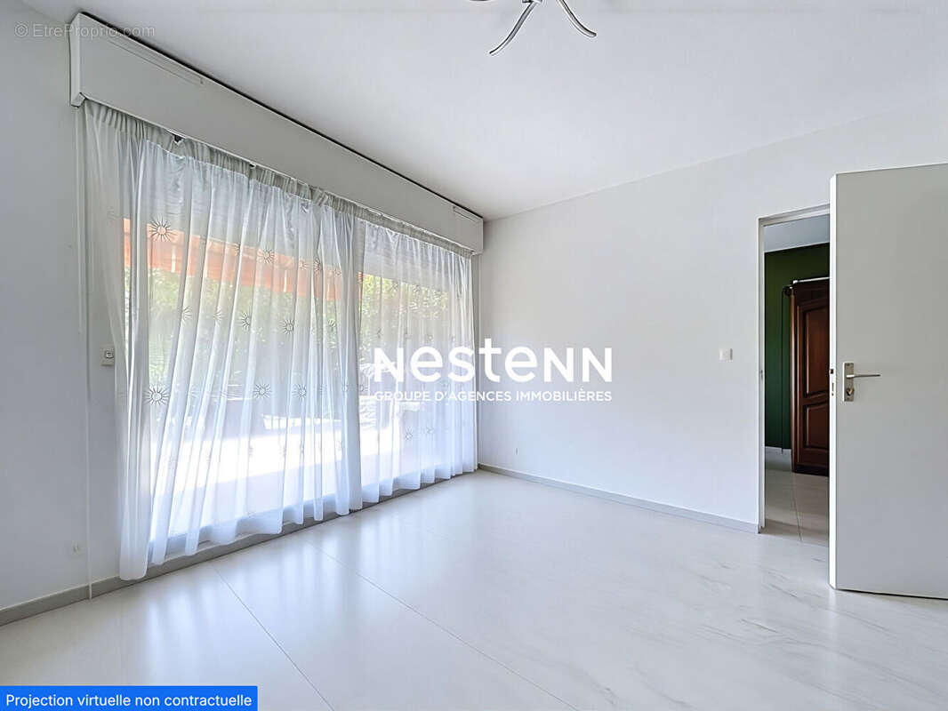 Appartement à VALLAURIS