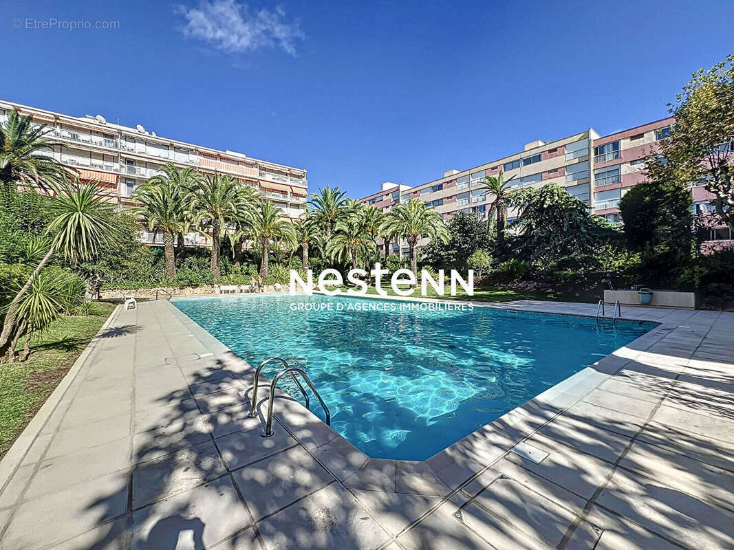 Appartement à VALLAURIS