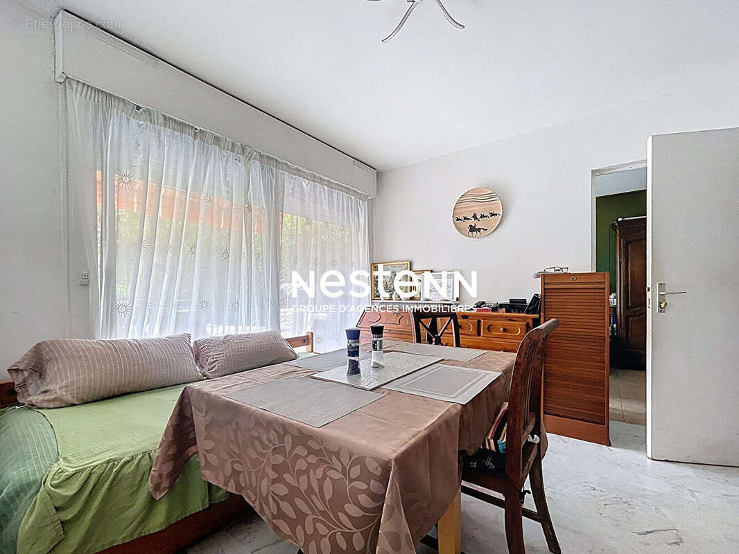 Appartement à VALLAURIS