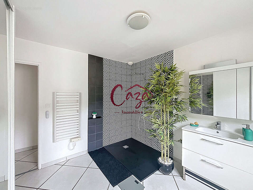 Maison à CAMBLANES-ET-MEYNAC