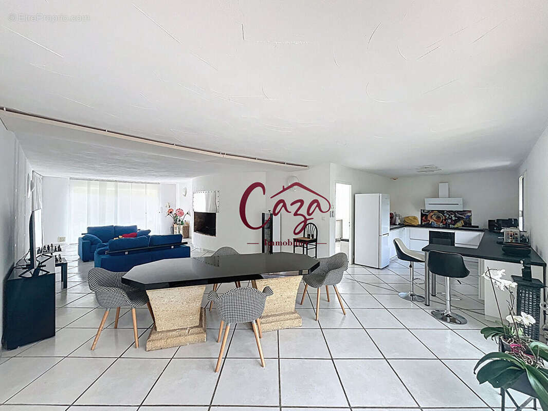 Maison à CAMBLANES-ET-MEYNAC