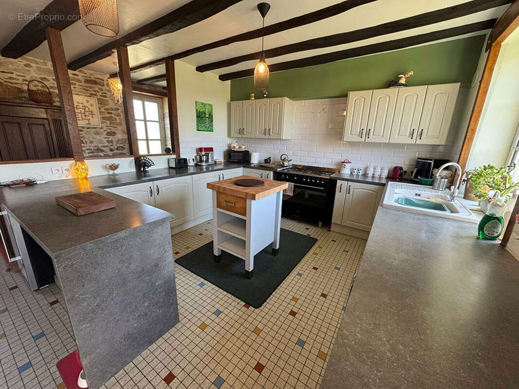 Maison à BUSSIERE-POITEVINE