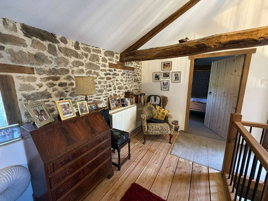 Maison à BUSSIERE-POITEVINE