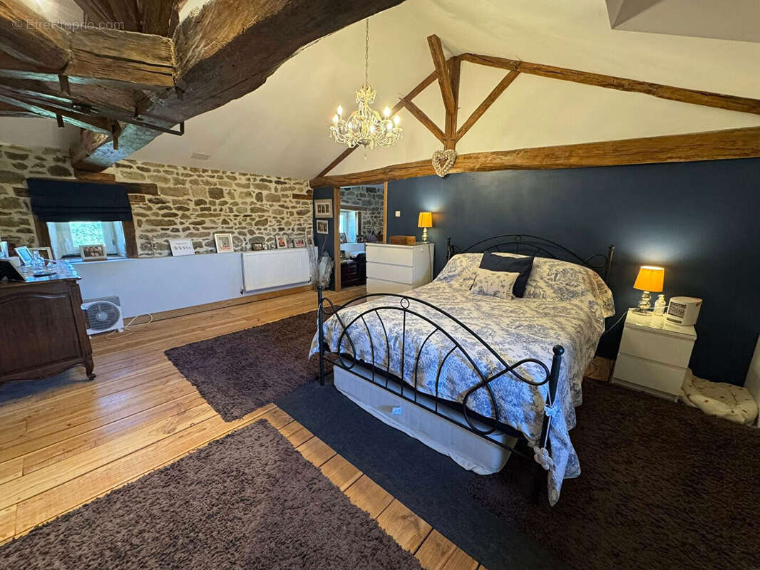 Maison à BUSSIERE-POITEVINE