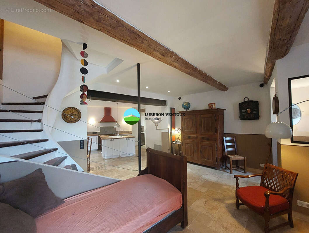 Maison à VILLES-SUR-AUZON