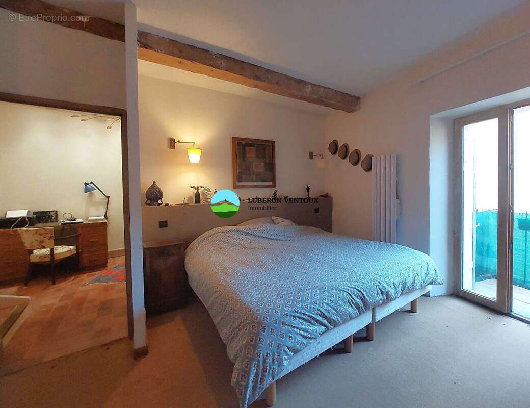 Maison à VILLES-SUR-AUZON