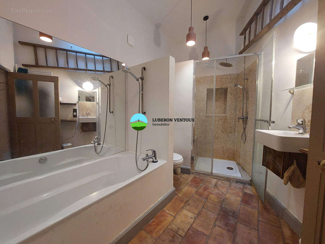 Maison à VILLES-SUR-AUZON