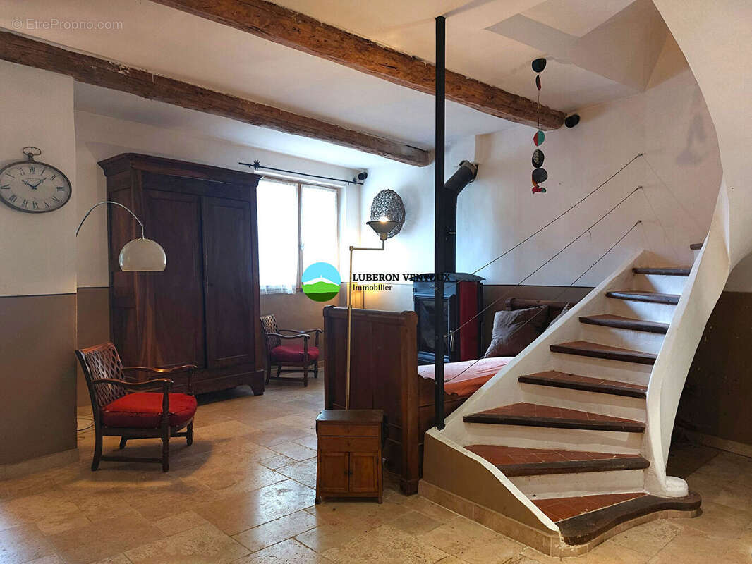 Maison à VILLES-SUR-AUZON