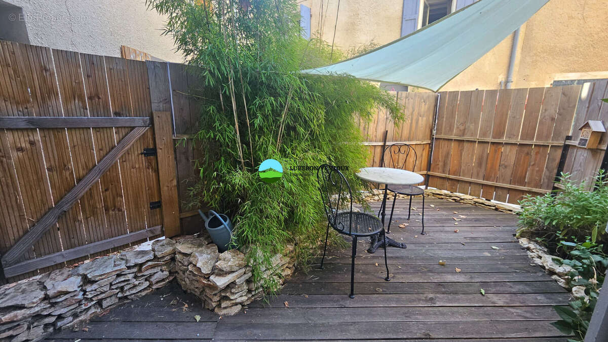 Maison à VILLES-SUR-AUZON