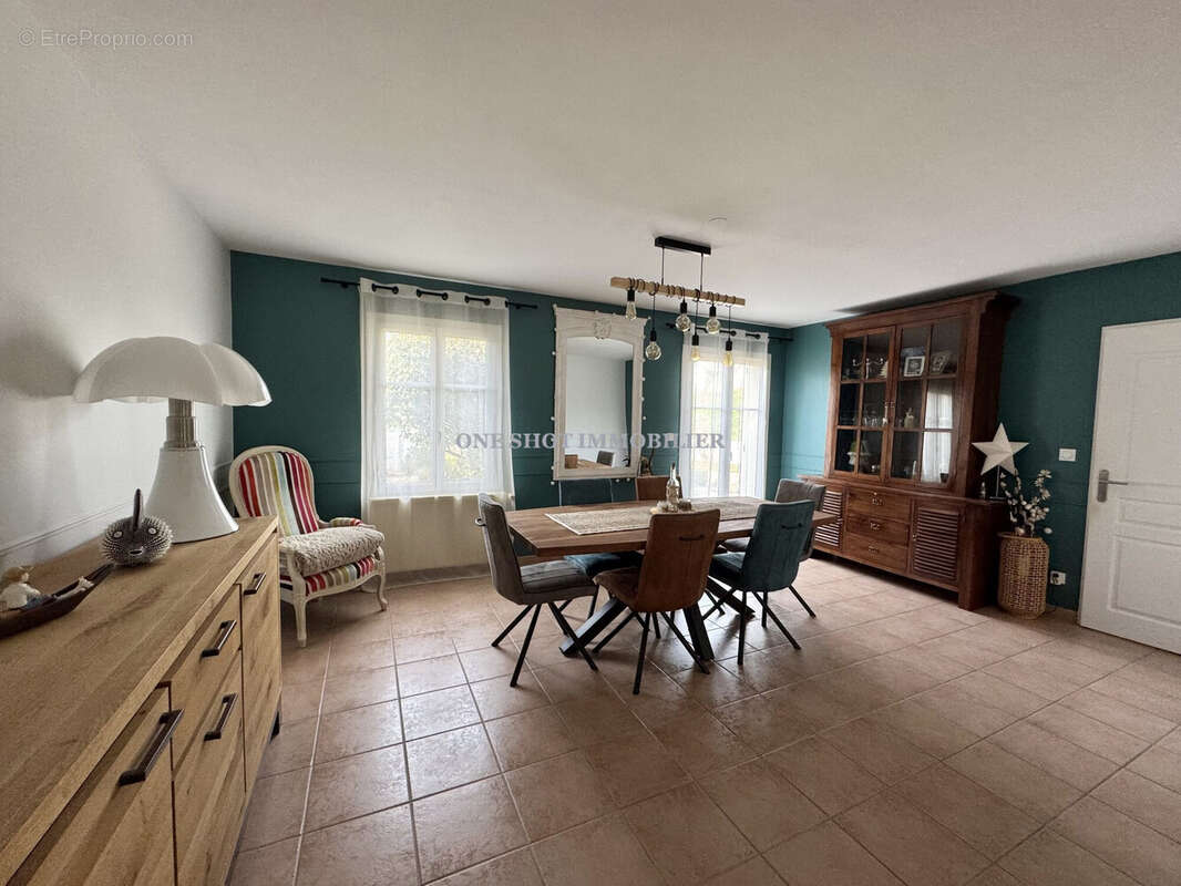 Maison à SAINT-JEAN-DE-BRAYE