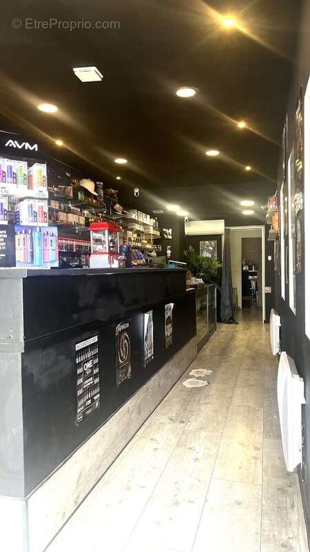 Commerce à DEVILLE-LES-ROUEN