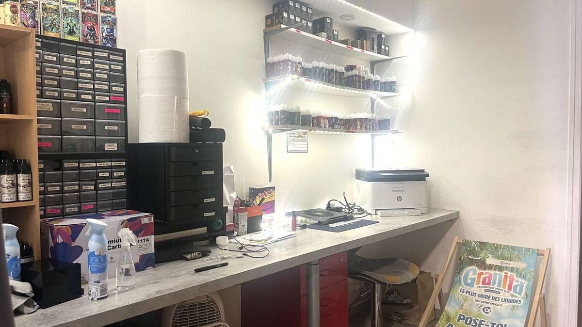 Commerce à DEVILLE-LES-ROUEN