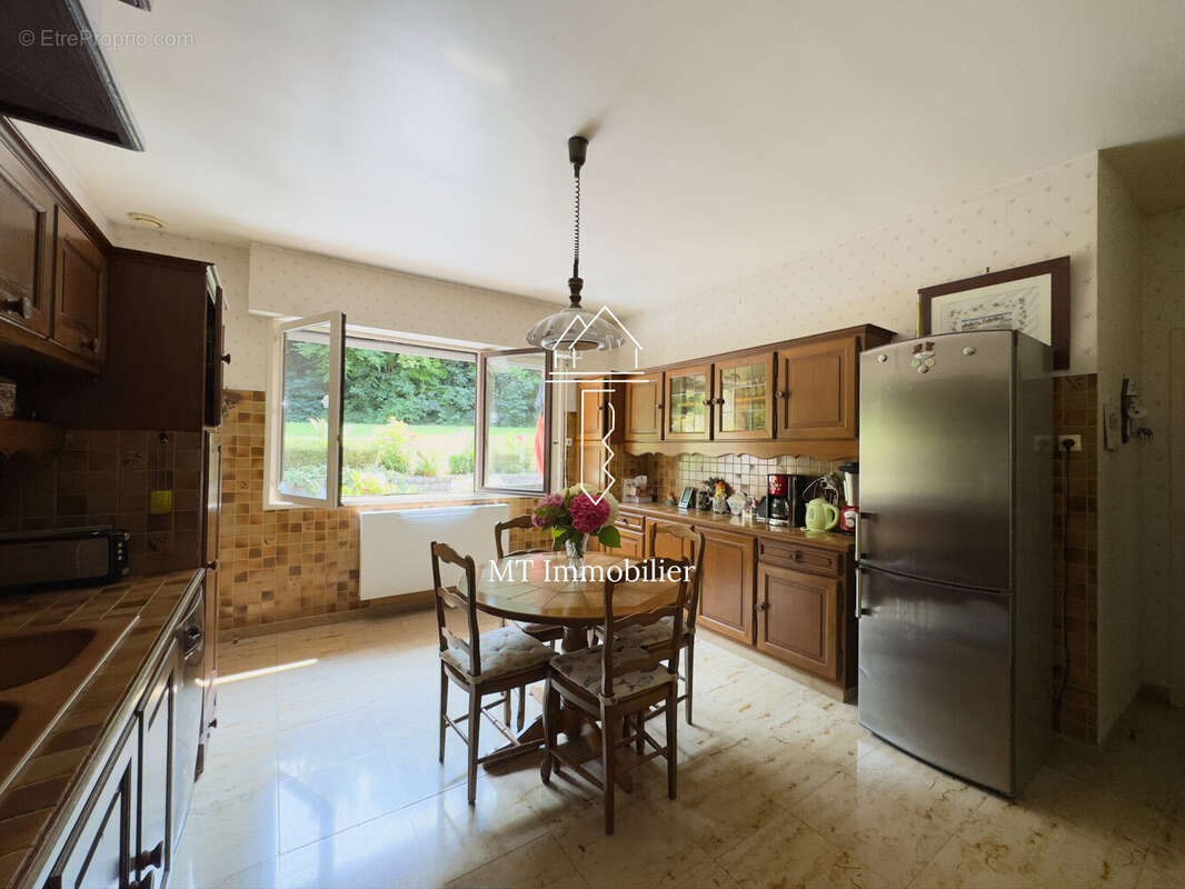 Maison à BEAURAINVILLE