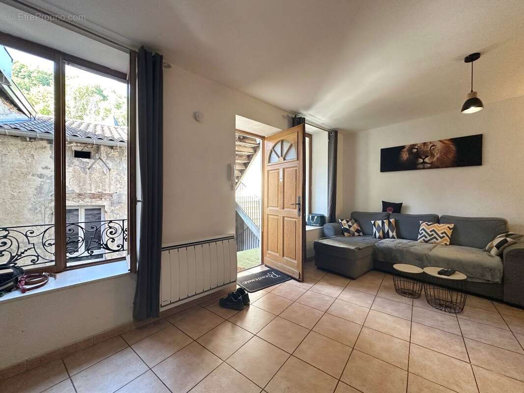 Appartement à BEAUJEU