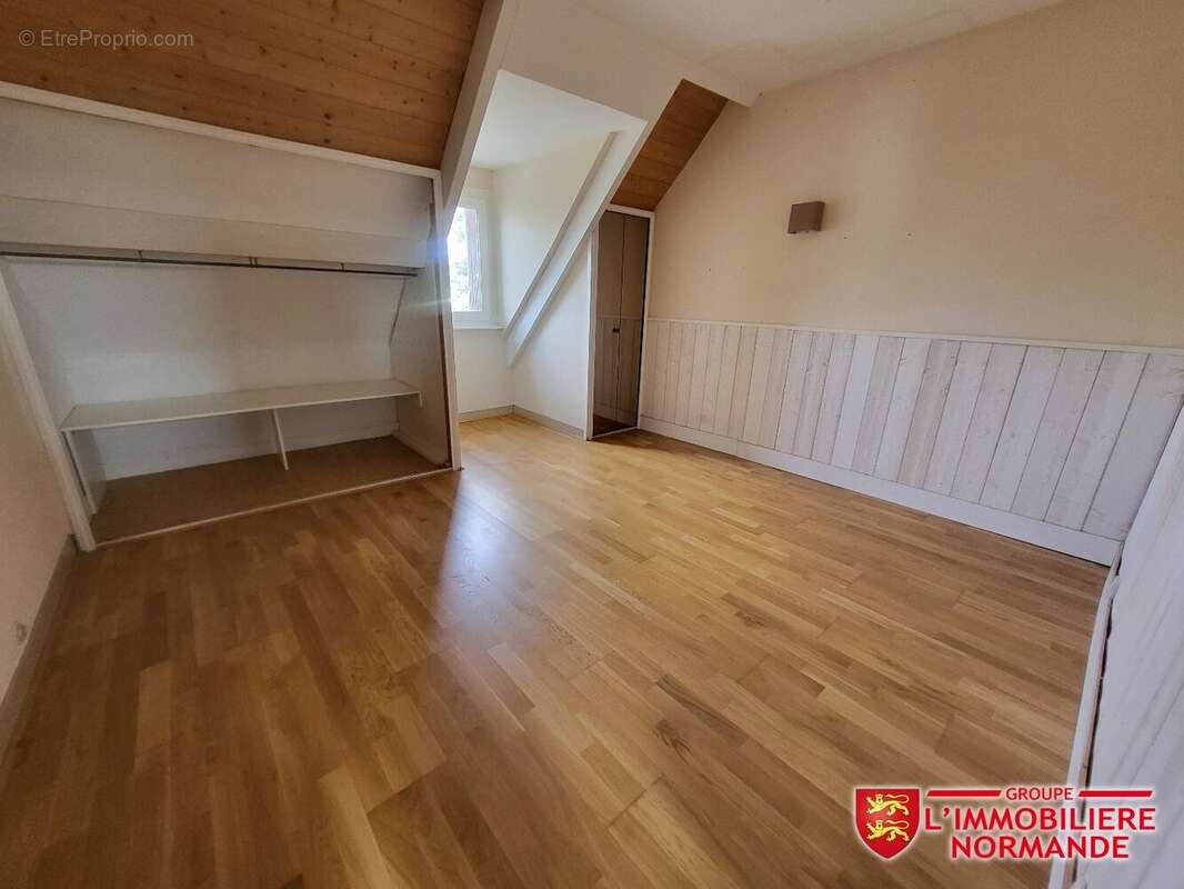 Maison à ROSNY-SUR-SEINE