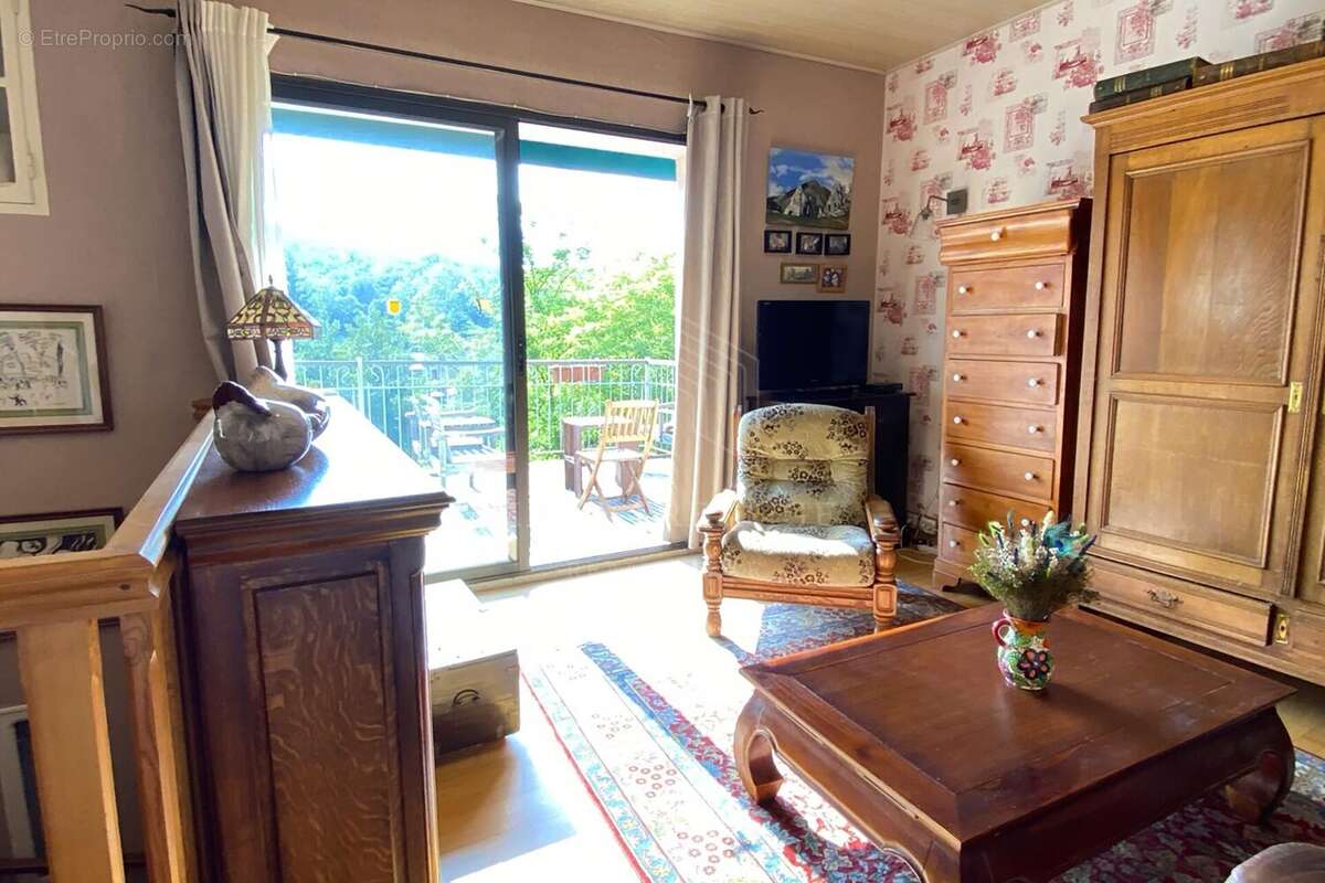 Maison à SAINT-LAURENT-DE-CERDANS