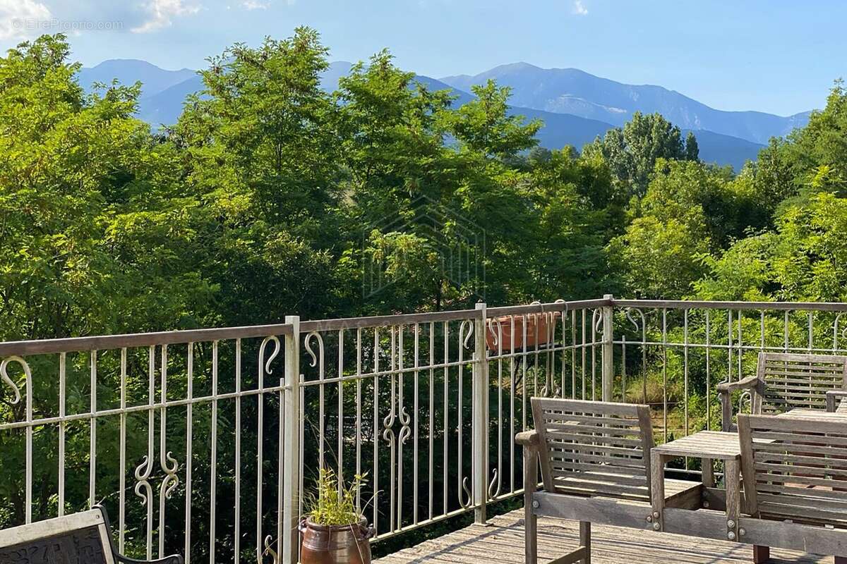 Maison à SAINT-LAURENT-DE-CERDANS