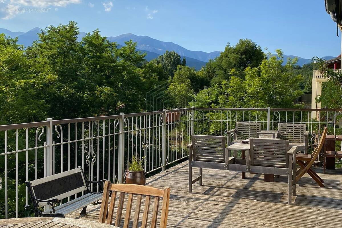 Maison à SAINT-LAURENT-DE-CERDANS