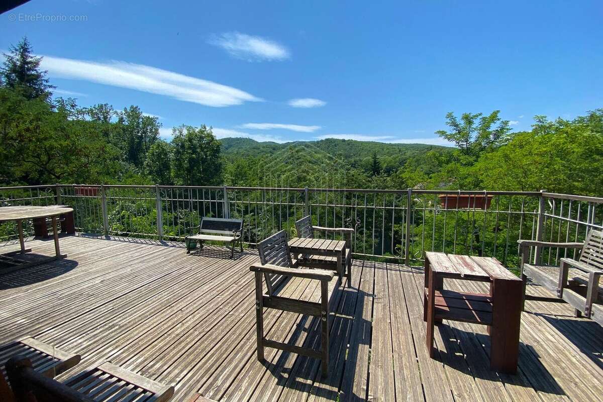 Maison à SAINT-LAURENT-DE-CERDANS