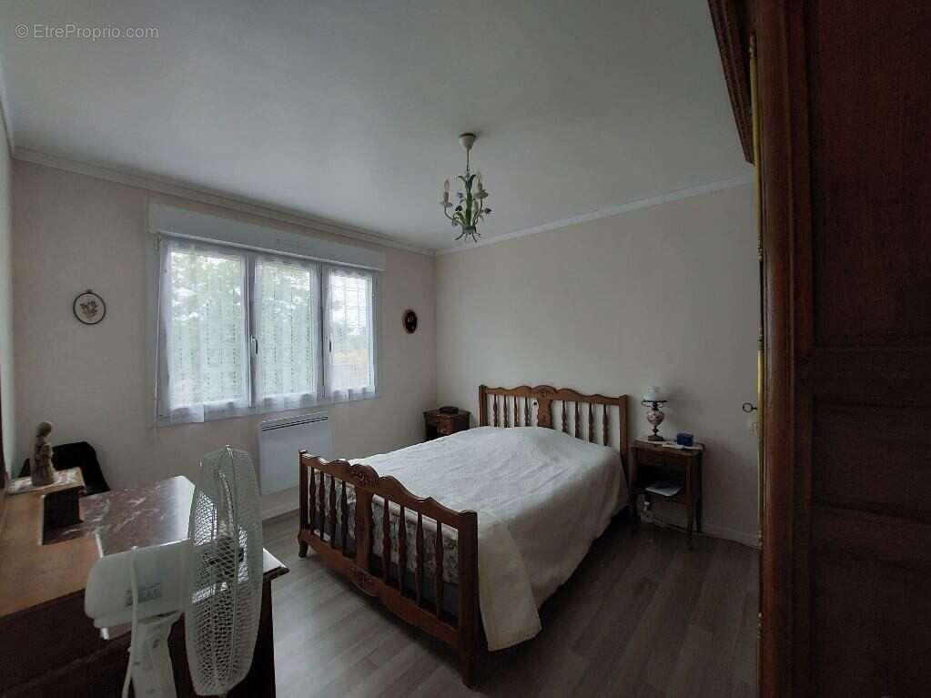 Maison à SAINT-JEAN-DES-CHAMPS