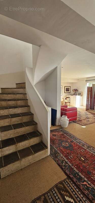 Maison à TOURRETTE-LEVENS