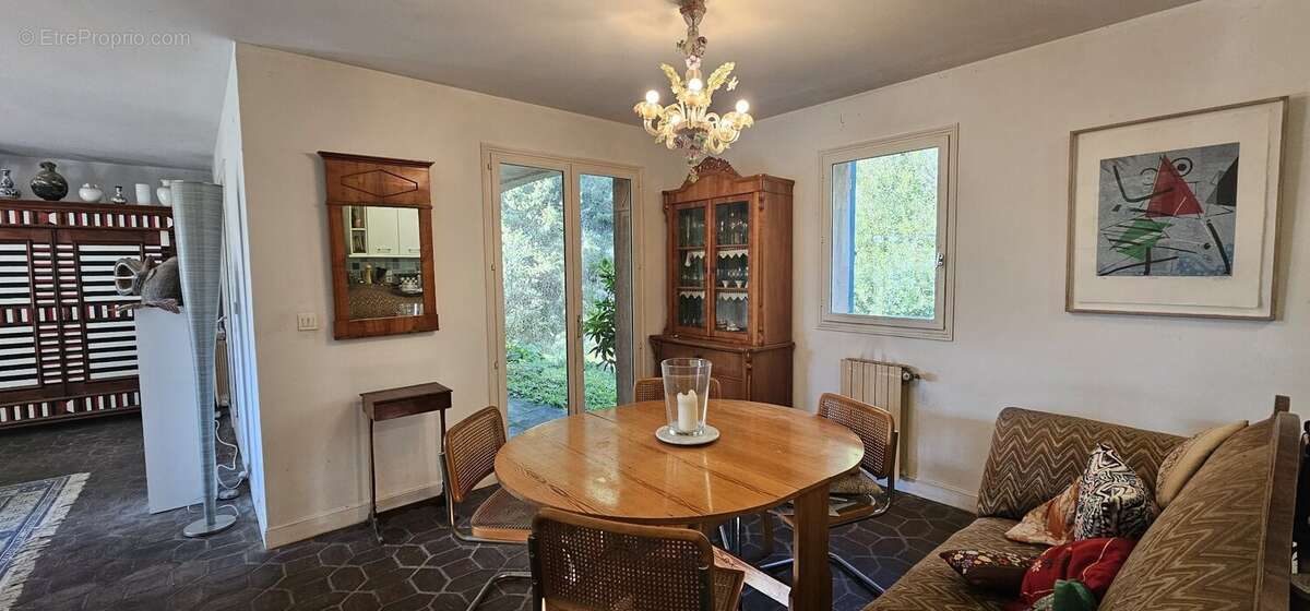 Maison à TOURRETTE-LEVENS