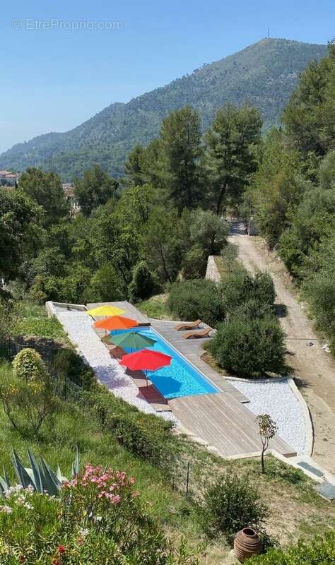 Maison à TOURRETTE-LEVENS