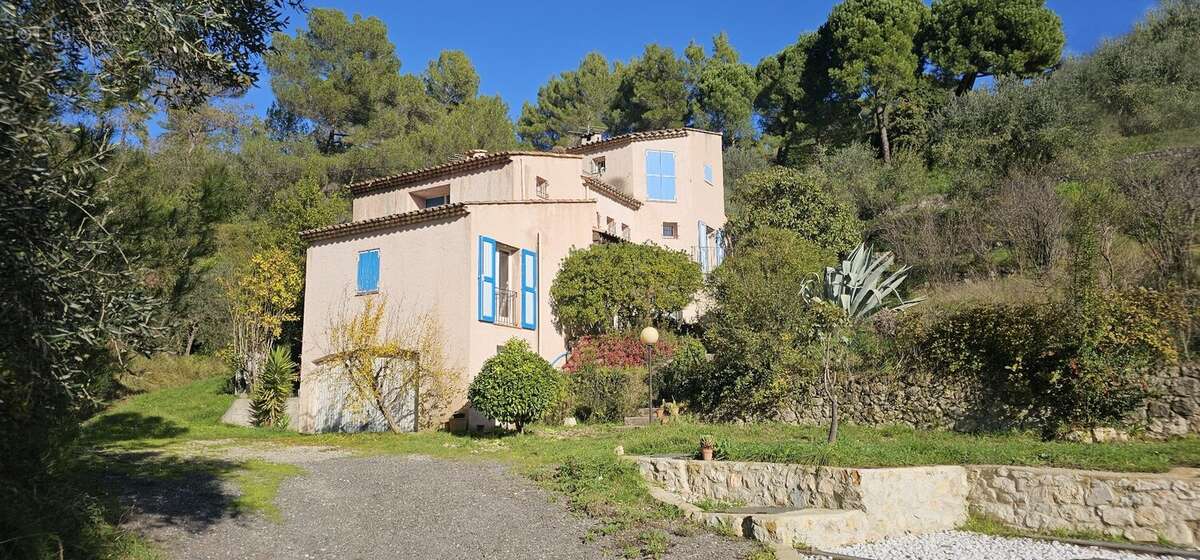 Maison à TOURRETTE-LEVENS