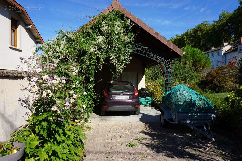 Maison à PARAY-LE-MONIAL