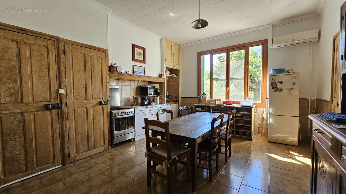 Maison à SAINT-GILLES