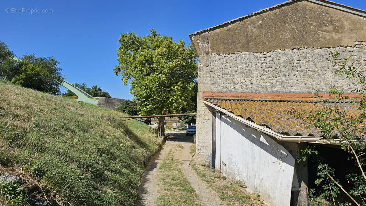 Maison à SAINT-GILLES