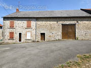 Maison à SAINT-PIERRE-DE-FURSAC